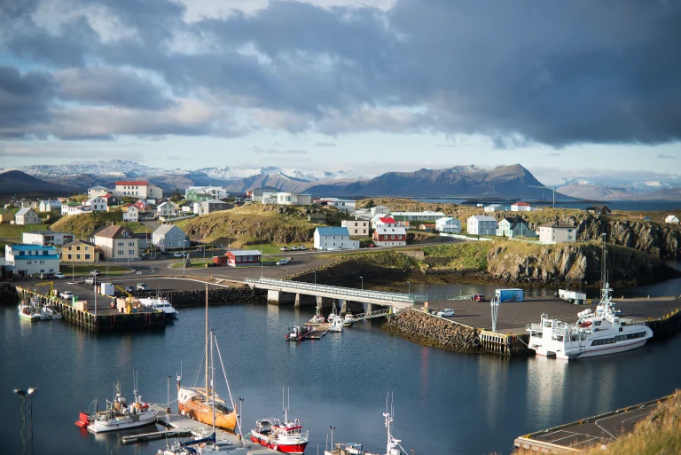 harbour-stykkisholmur-snaefellsnes-iceland-2025-04-04-20-57-55-utc