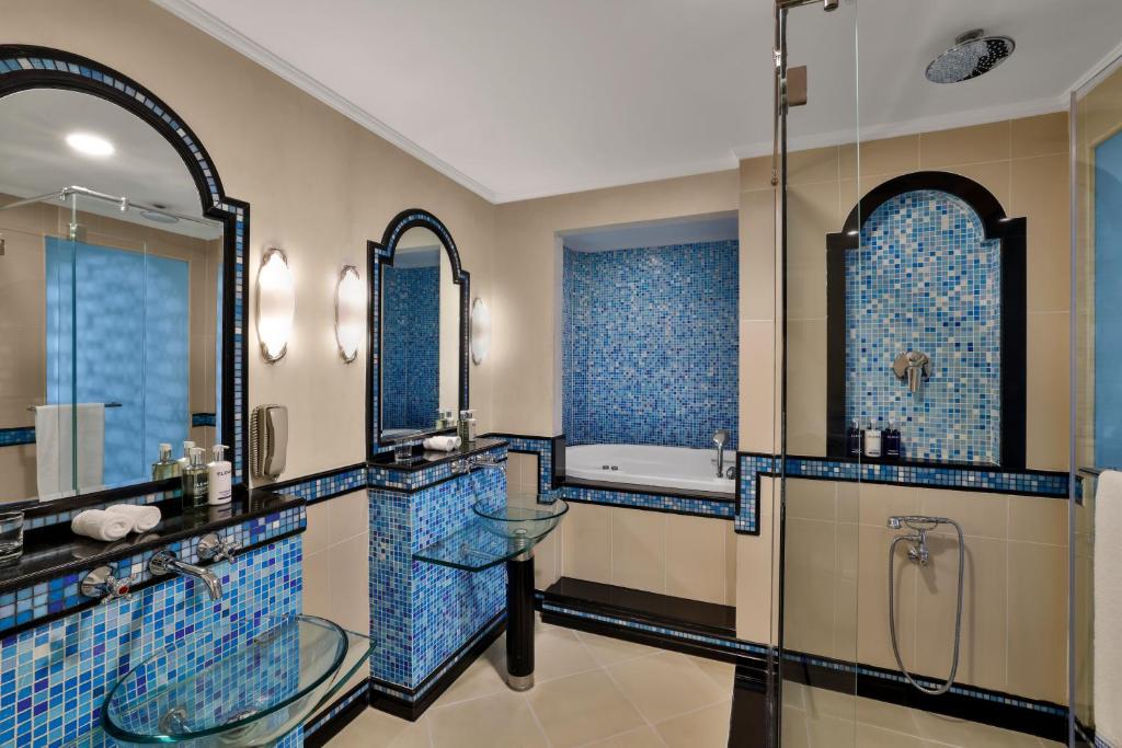 Habtoor Grand Resort Junior Suite Tower One Bedroom - Image 15